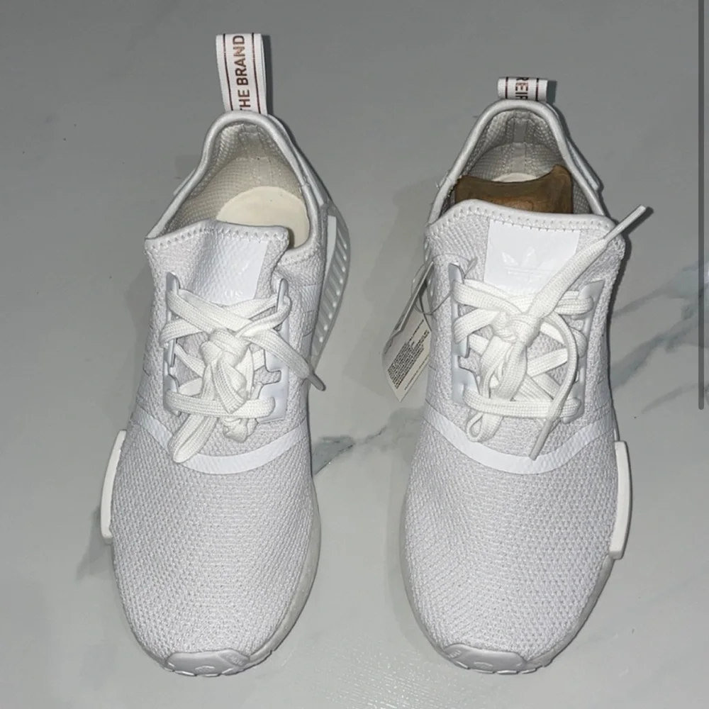 Adidas NMD R1 - Picture 2 of 4